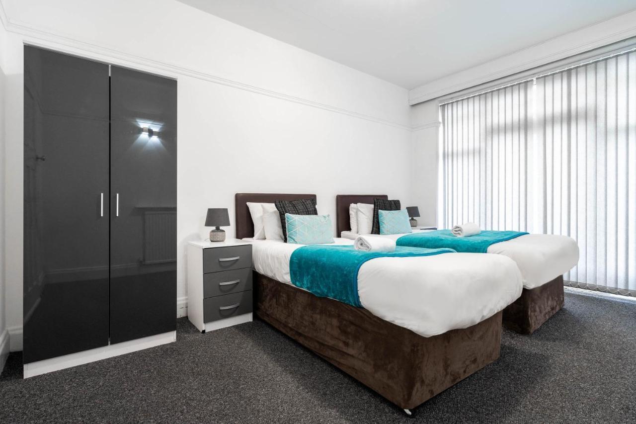 5 Bedroom House - 11 Guests - Garden - Wifi - Smart Tv - Top Rated - Large Driveway 4 Multiple Vehicles - Perfect For Contractors Birmingham Exteriör bild