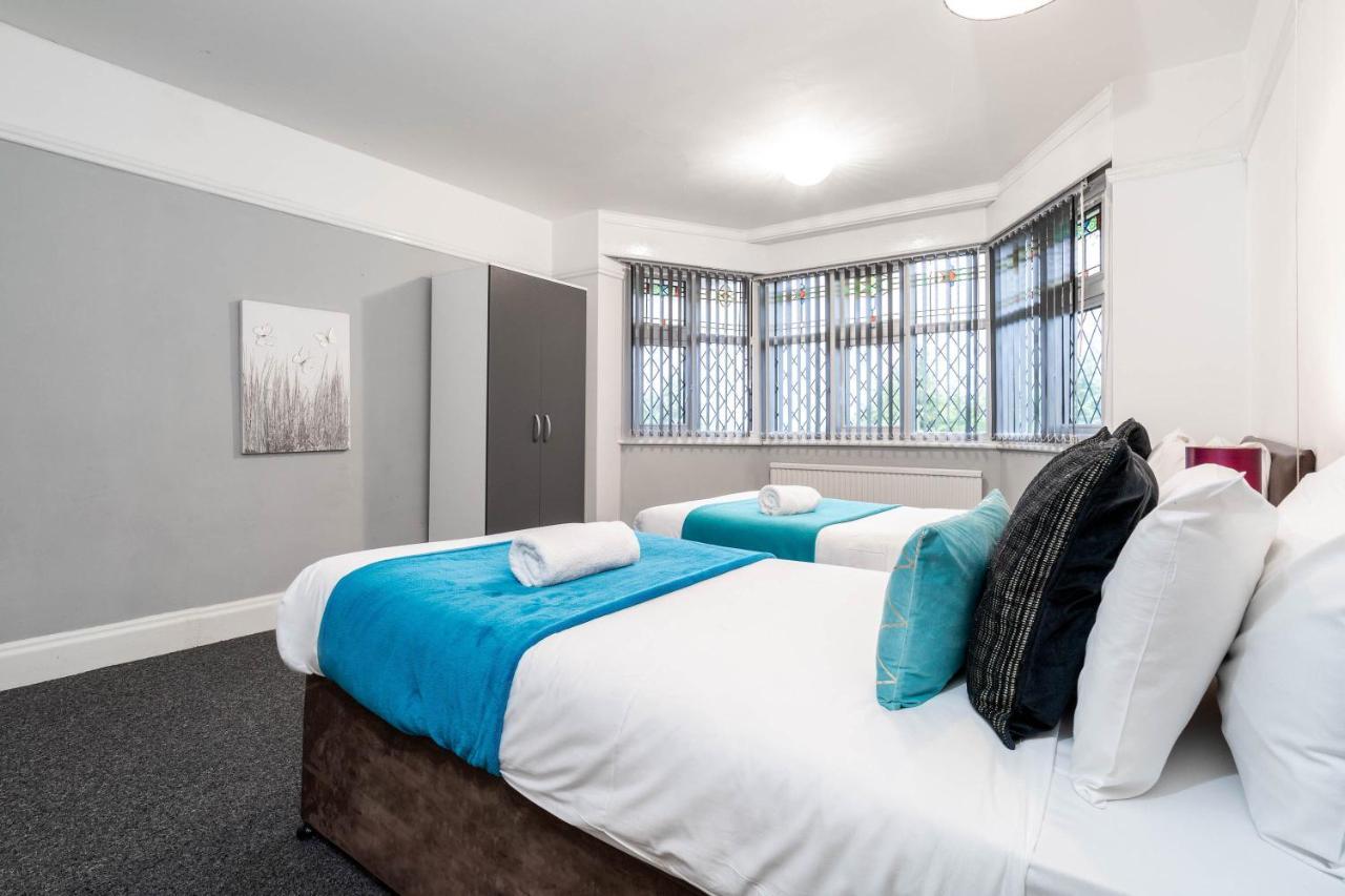 5 Bedroom House - 11 Guests - Garden - Wifi - Smart Tv - Top Rated - Large Driveway 4 Multiple Vehicles - Perfect For Contractors Birmingham Exteriör bild