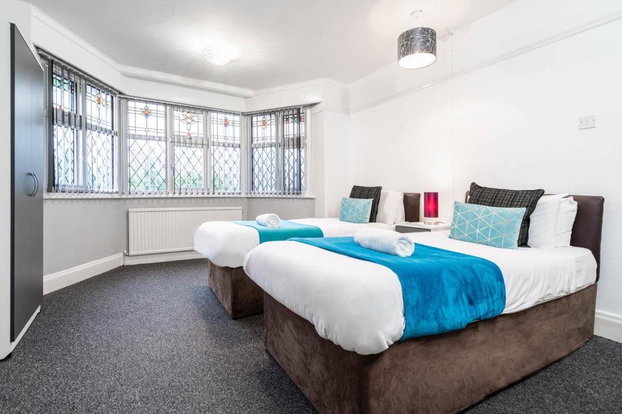 5 Bedroom House - 11 Guests - Garden - Wifi - Smart Tv - Top Rated - Large Driveway 4 Multiple Vehicles - Perfect For Contractors Birmingham Exteriör bild