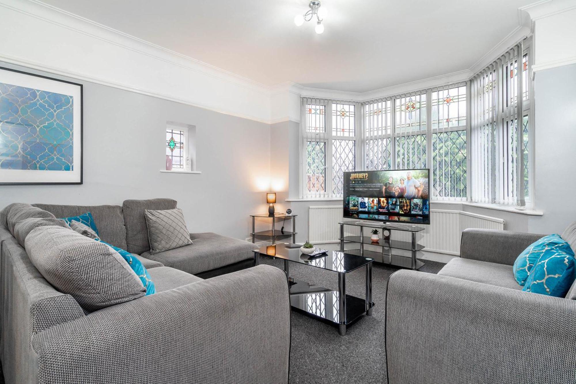 5 Bedroom House - 11 Guests - Garden - Wifi - Smart Tv - Top Rated - Large Driveway 4 Multiple Vehicles - Perfect For Contractors Birmingham Exteriör bild