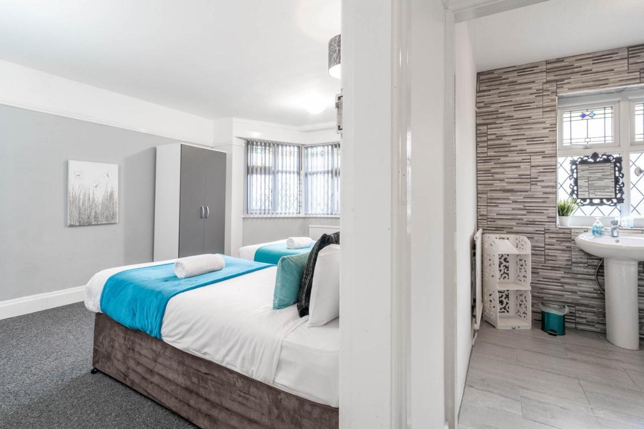 5 Bedroom House - 11 Guests - Garden - Wifi - Smart Tv - Top Rated - Large Driveway 4 Multiple Vehicles - Perfect For Contractors Birmingham Exteriör bild