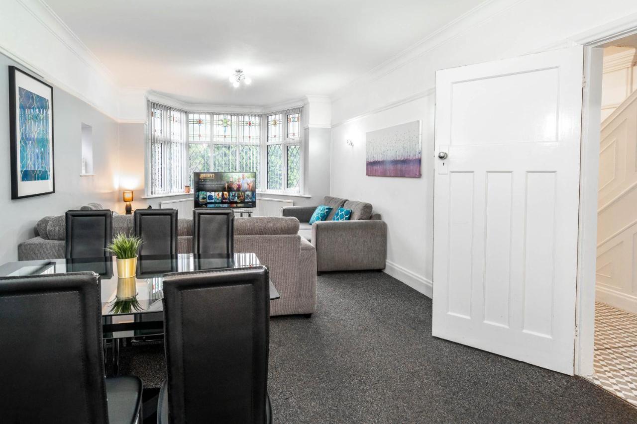 5 Bedroom House - 11 Guests - Garden - Wifi - Smart Tv - Top Rated - Large Driveway 4 Multiple Vehicles - Perfect For Contractors Birmingham Exteriör bild